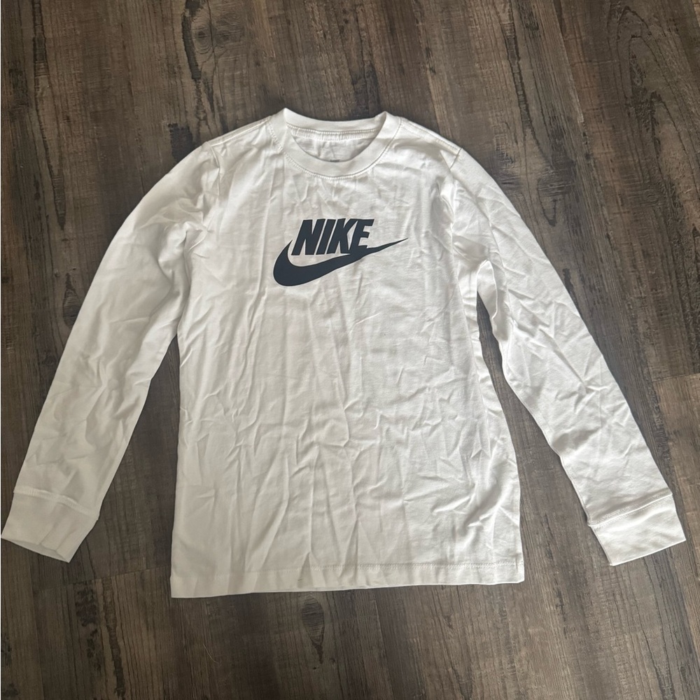 Nike Classic White Tee